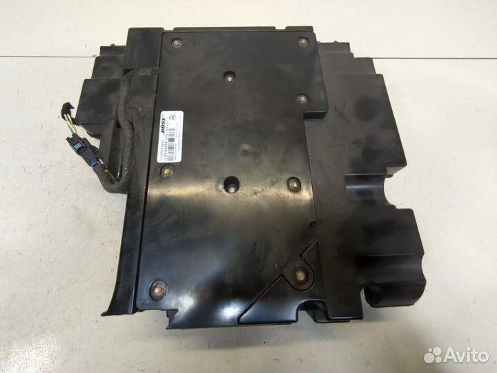 Сабвуфер Mercedes ML W163, 2004