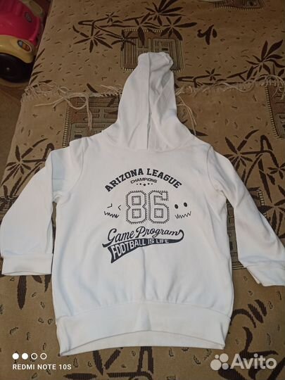 Продам кофту на 1 год