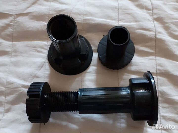 Ножки новые для мебели пластик 18 шт