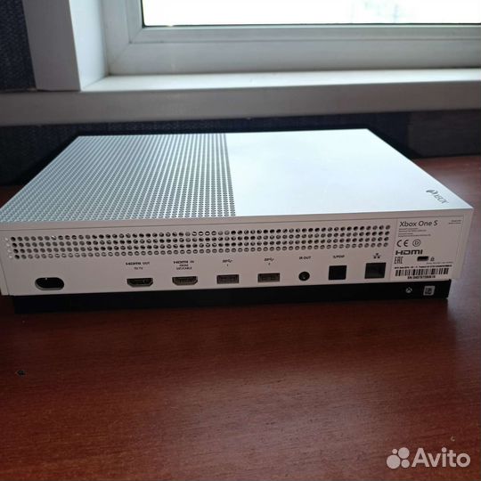 Xbox One s 1tb с играми
