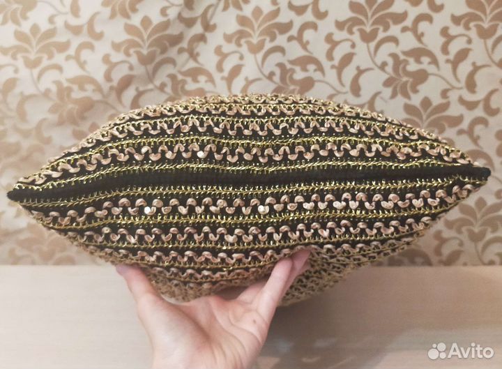 Подушка блестящая 