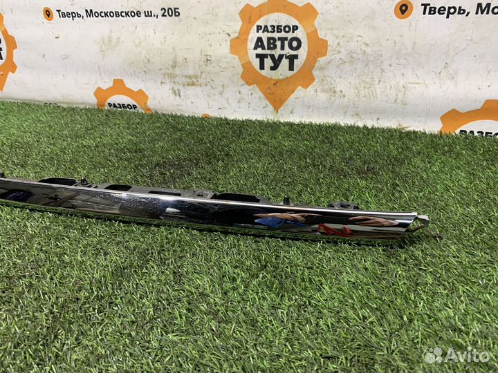 Центральный молдинг крышки багажника Mazda 6 GJ