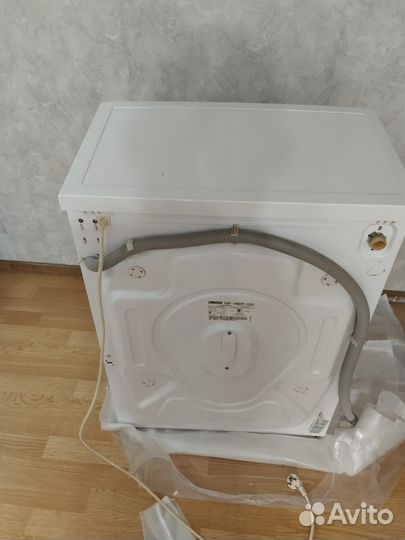 Стиральная машина бу Zanussi ZWS186W