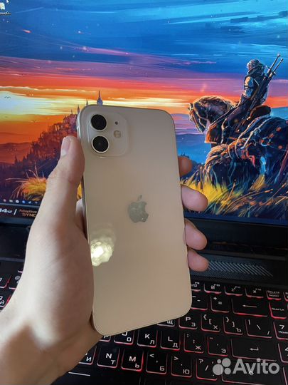 iPhone 12, 64 ГБ