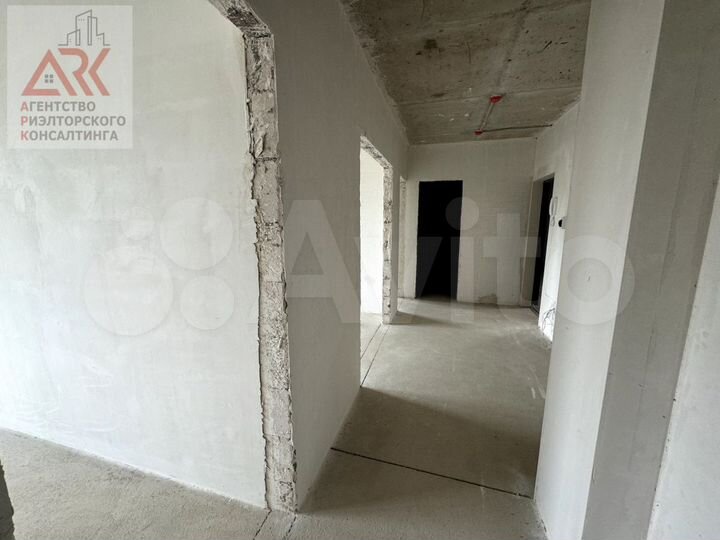 2-к. квартира, 52 м², 1/9 эт.