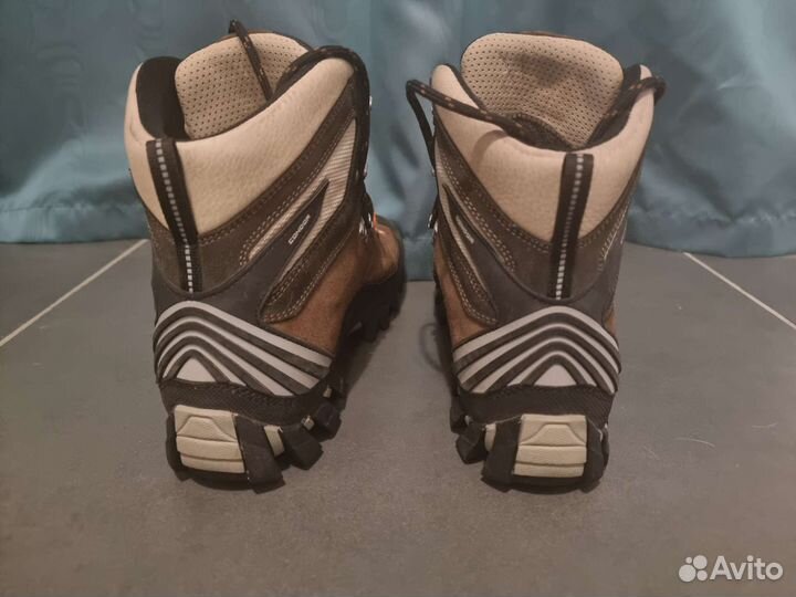 Трекинговые ботинки Dolomite