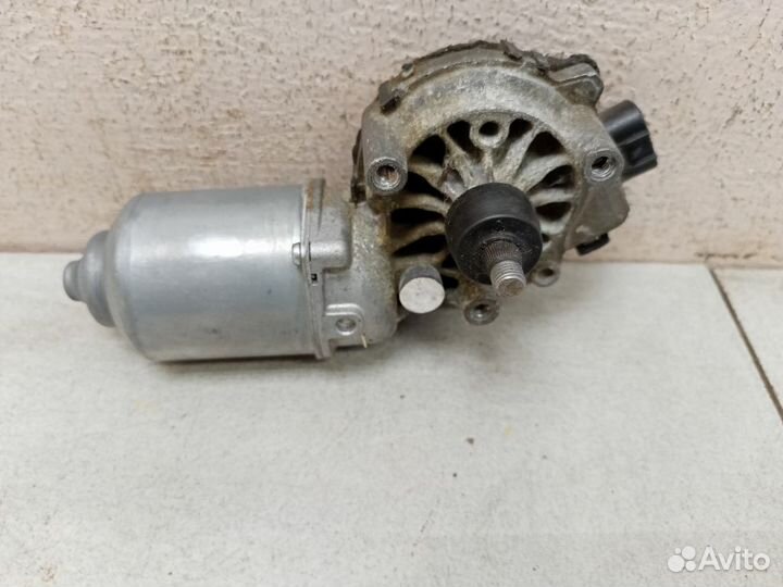 Моторчик стеклоочистителя передний