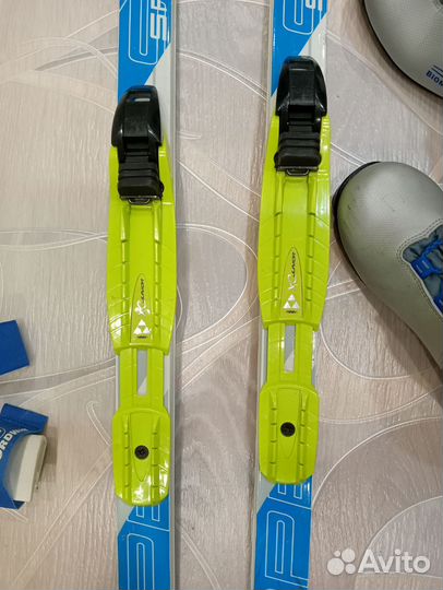 Беговые лыжи, палки, ботинки