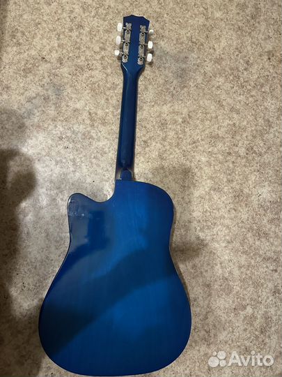 Акустическая гитара