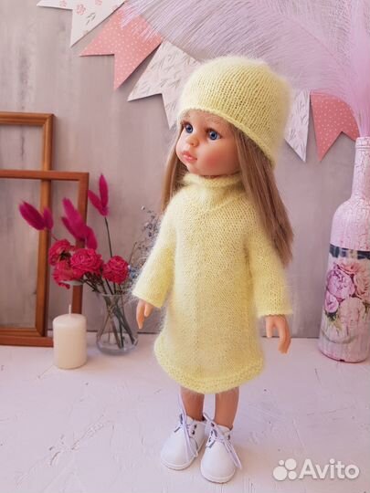 Платье для куклы с шапочкой