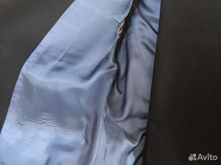 Новый школьный костюм 152