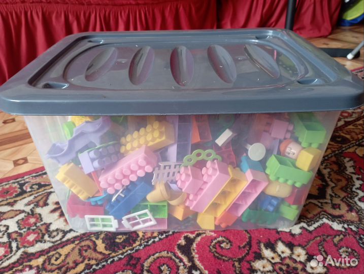 Lego duplo с контейнером