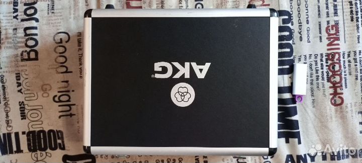 Студийный микрофон AKG c214