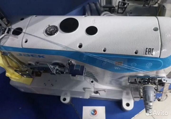 Плоскошовная швейная машина Jack W4D