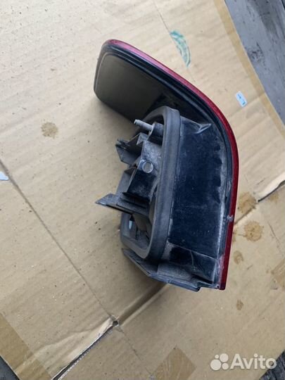 Фонарь правый vw Passat B4 седан