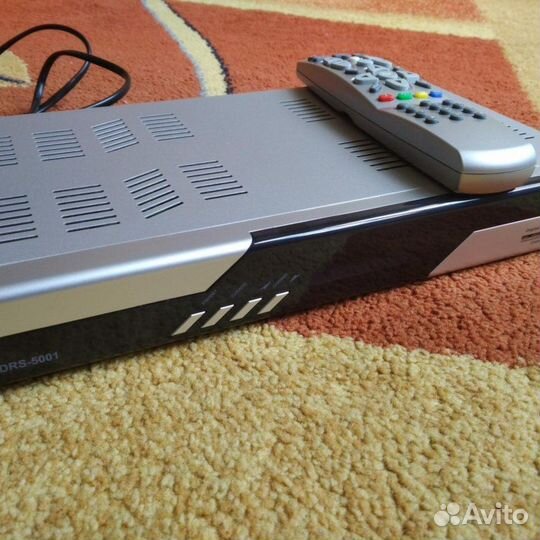 Спутниковый цифровой ресивер. DRS5001