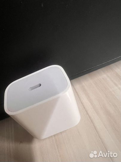 Оригинальный адаптер aple на iPhone