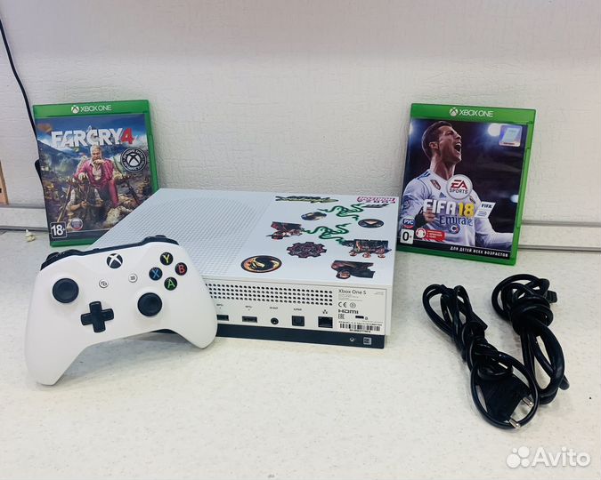 Xbox one s 1tb с играми