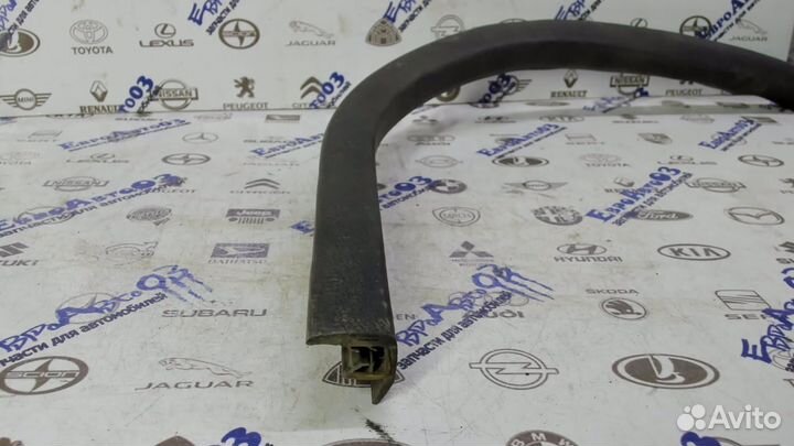 Уплотнитель двери задней Ford Fusion 2002-2012