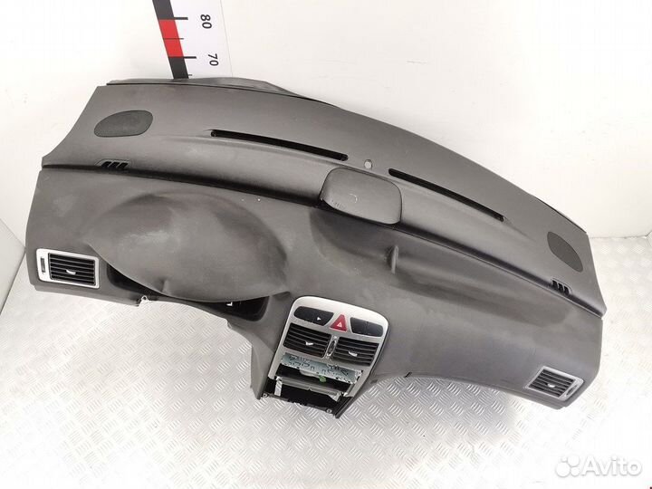 Торпедо (панель передняя) для Peugeot-Citroen 307