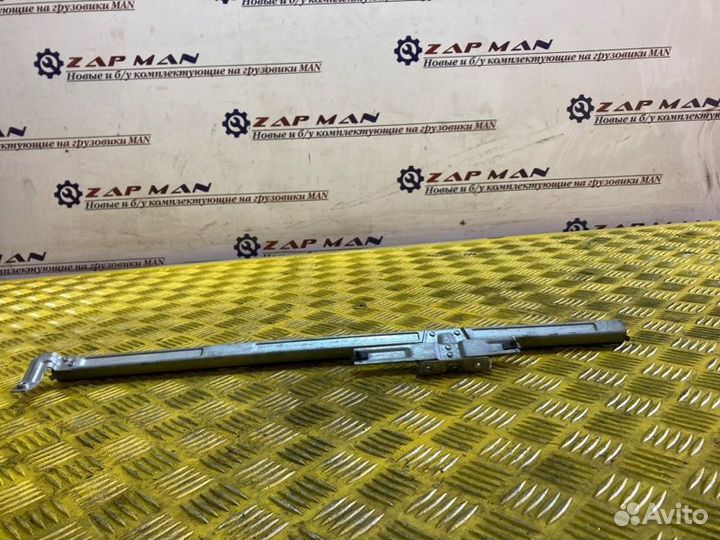 Направляющая стекла двери левая Man Tgl Tgm Tga