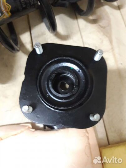 Задний,передний амортизатор с пружиной