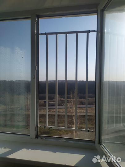 Решетки на окна от случайного выпадения детей