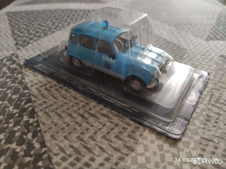 Модель Renault 4L 1:43