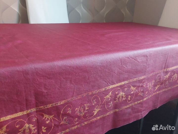 Скатерть тканевая водоотталкивающая 137х200 бордо