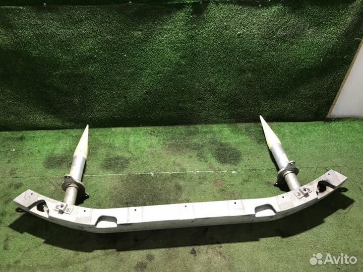 Усилитель бампера передний Audi A8 Quattro D2 ABZ