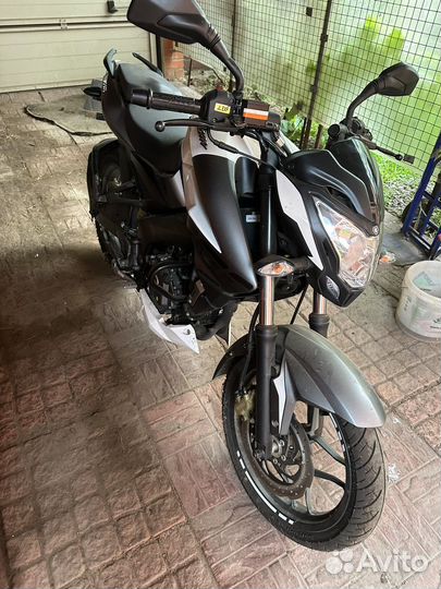 Мотоцикл Bajaj Pulsar NS200