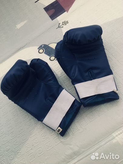 Боксерские перчатки