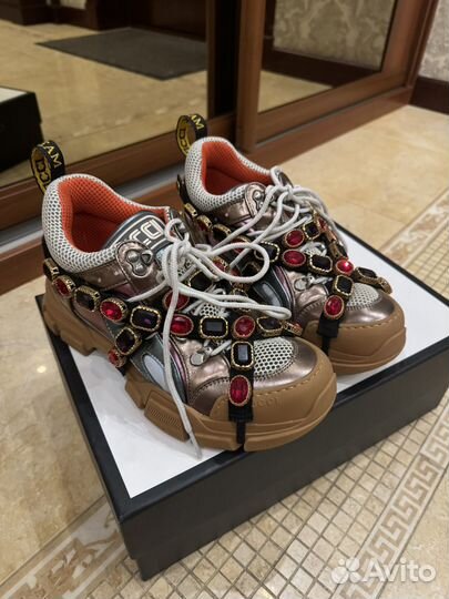 Gucci flashtrek