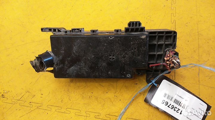 Блок предохранителей L200 (KB)