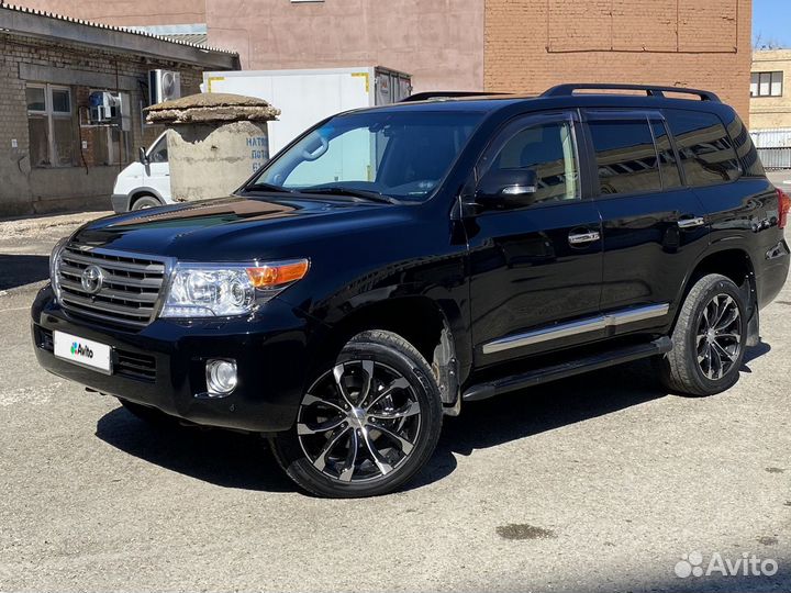 Toyota Land Cruiser, 2012