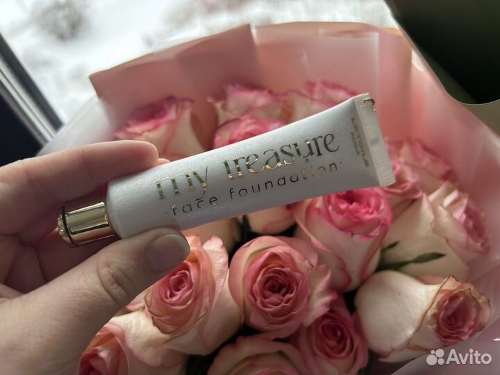 Набор косметики тушь тональная основа консиллер