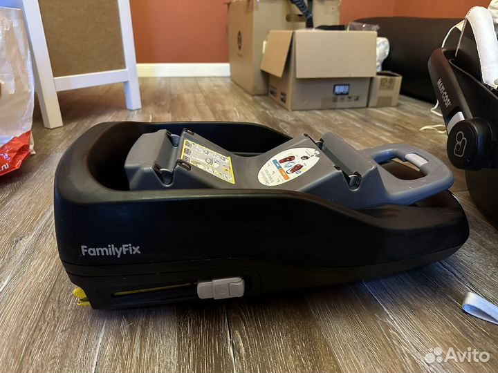 База maxi cosi familyfix