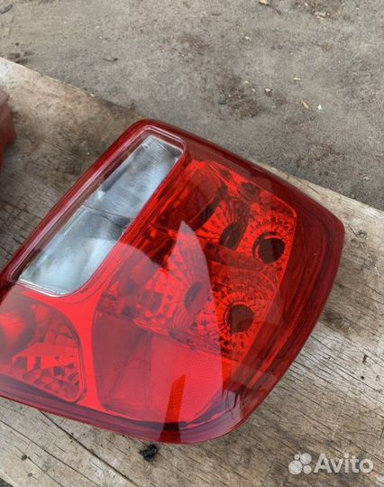 Фонарь задний правый Chevrolet Lacetti седан
