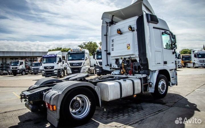 Pазбираем грузовик Mercedes-Benz Actros mpiii 2009