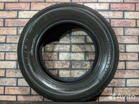 Bridgestone Dueler H/T D687 225/65 R17
