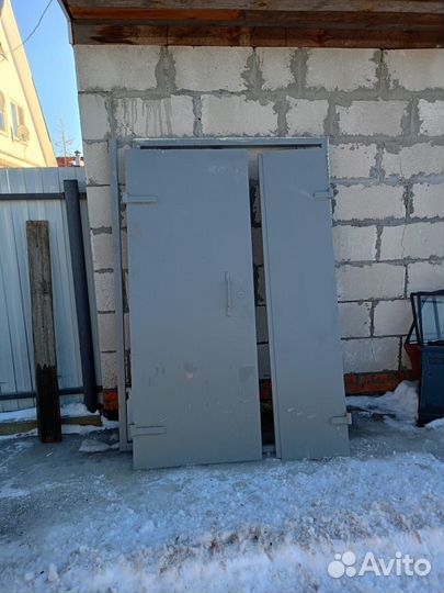 Дверь входная металлическая