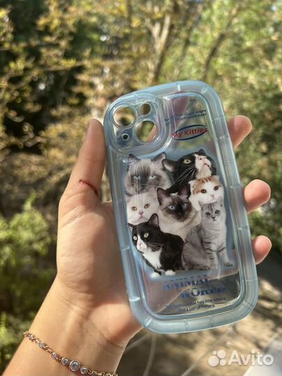 Чехол на iPhone 14 голубой Animal World