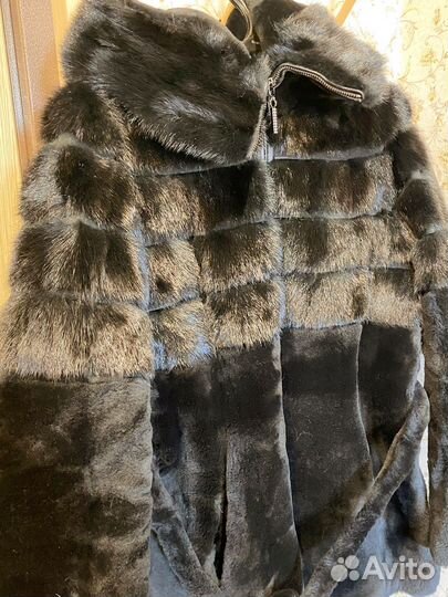 Шуба мутоновая с капюшоном