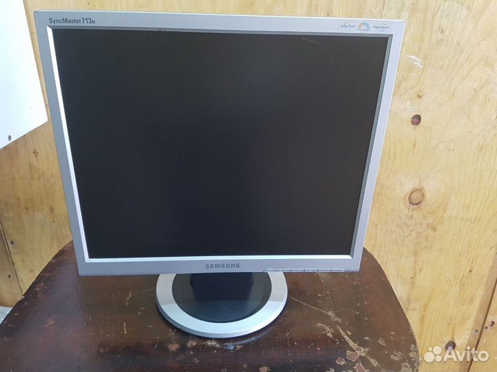 Монитор samsung
