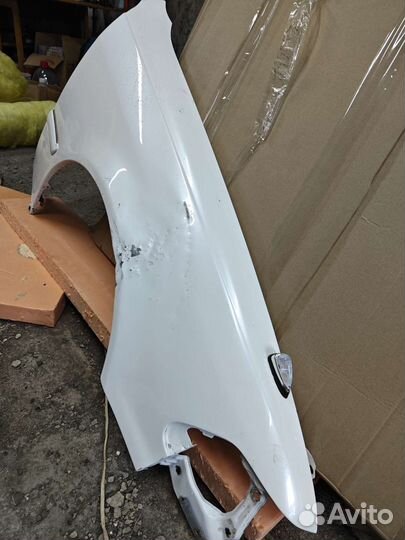 Крыло на toyota mark 2 100 правое