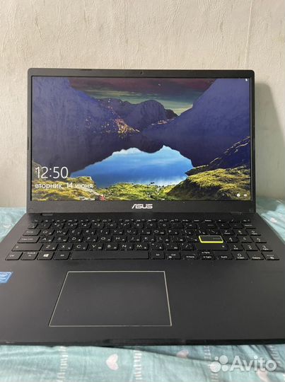 Ноутбук asus