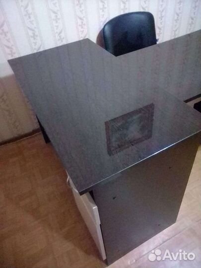 Стол письменный