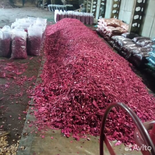 Щепа крашенная декоративная