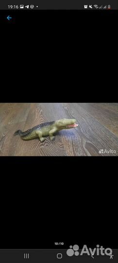 Игрушка годзилла