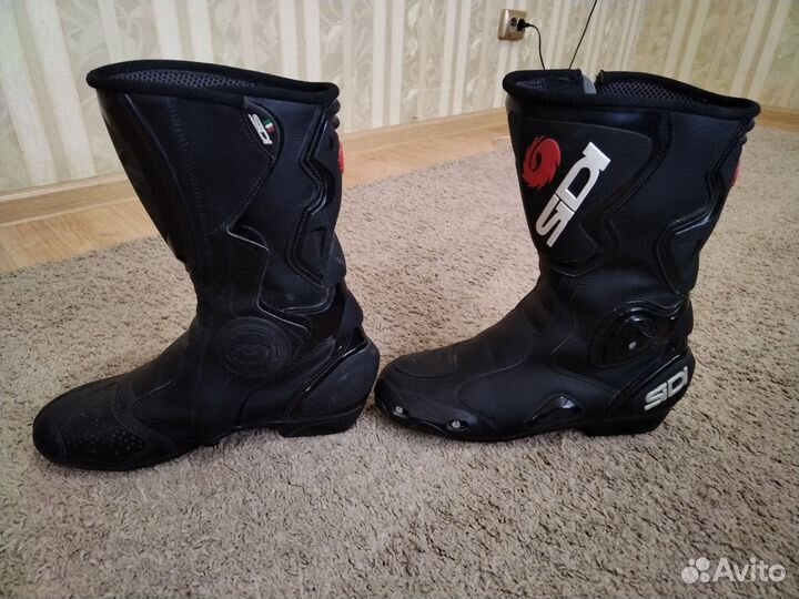 Мотоботы sidi